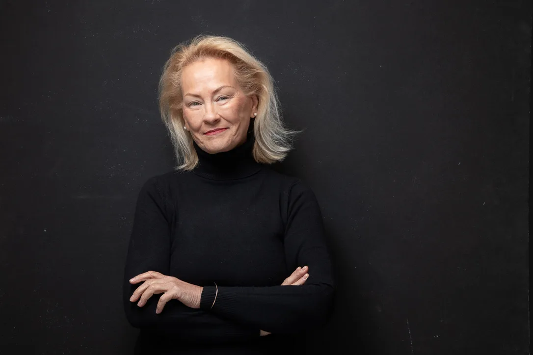 Cindy Egolf builds bridges